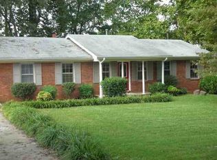 313 Shady Dr, Boiling Springs, SC 29316