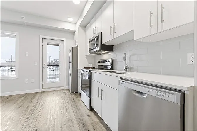 1673 Huron Rd — Photo 42