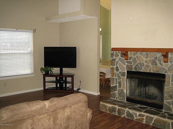 4th image of 3158 Sweetwater Oaks Dr N