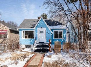 9852 86th Ave NW, Edmonton, AB T6E 2L6