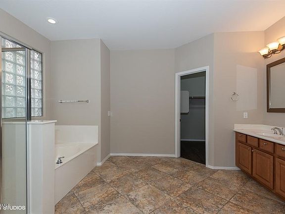 4th image of 15469 W Corrine Dr