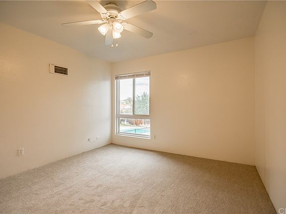 3rd image of 520 Sandalwood Pl Unit 6