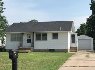 220 E 15th St, Larned, KS 67550