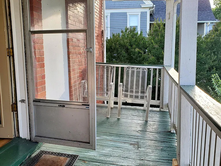 Walnut Ave SW — Photo 4