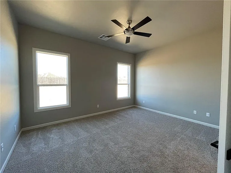 15809 Capri Ln — Photo 21