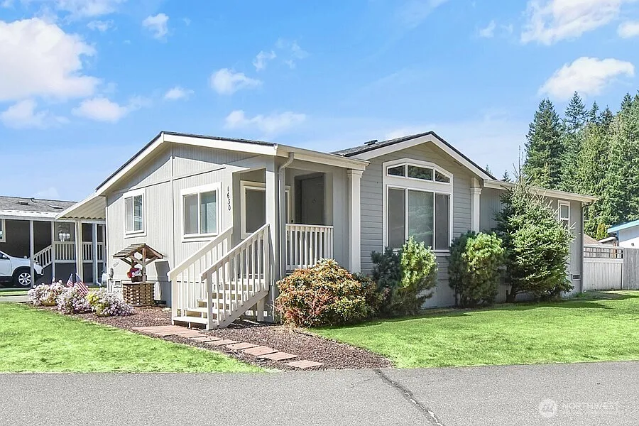 1630 Kimberly Avenue photo 1