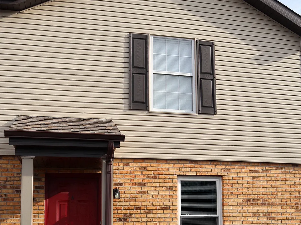 1119 Columbus Cir #B