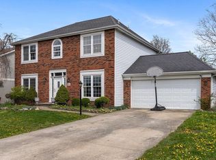 3322 Grovepark Dr, Grove City, OH 43123