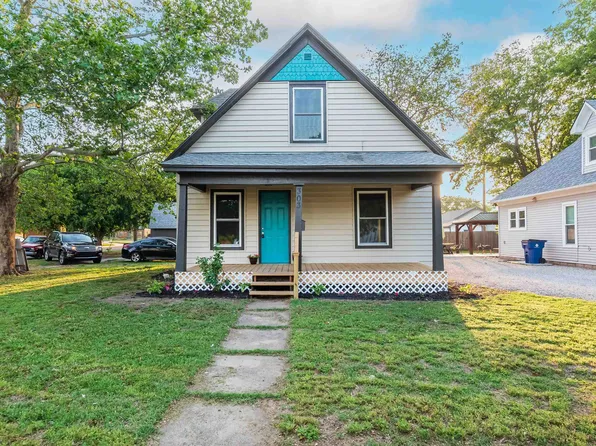 303 N Walnut St, Wichita, KS 67203