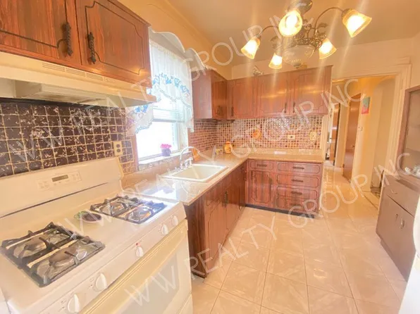 1363 Merry Ave #D, Bronx, NY 10461