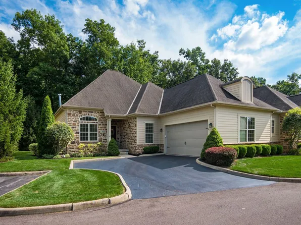 423 Slate Crossing Dr, Delaware, OH 43015