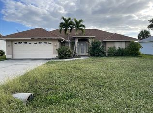 910 SE 27th St, Cape Coral, FL 33904