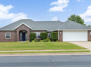 805 Irelan St, Lowell, AR 72745