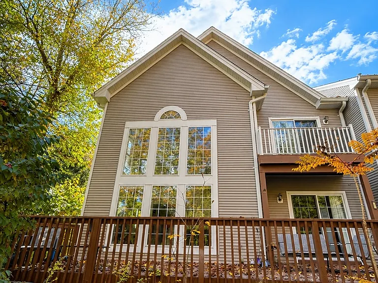 21 Campbell Woods Way — Photo 3