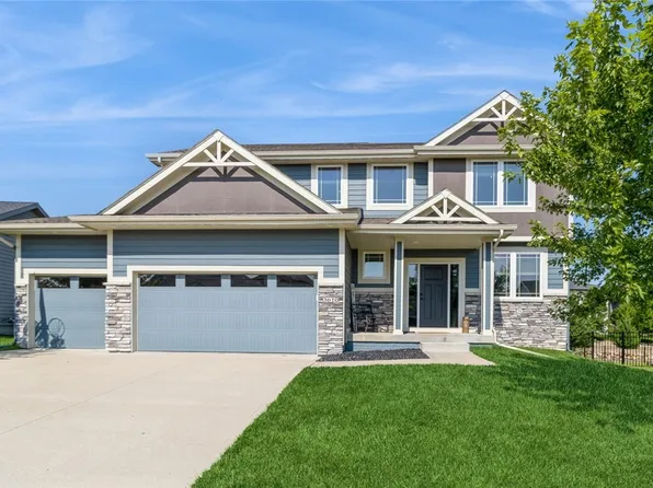 3610 NW 166th St, Clive, IA 50325
