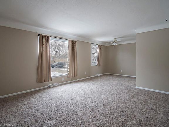 3rd image of 10820 Ronald Dr