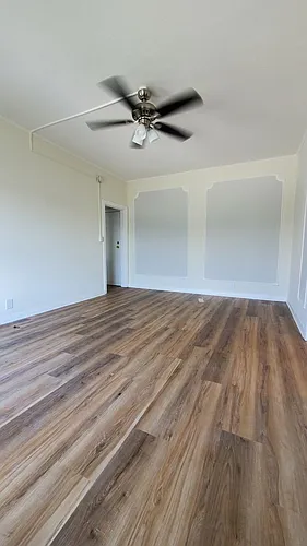Floor plan 305