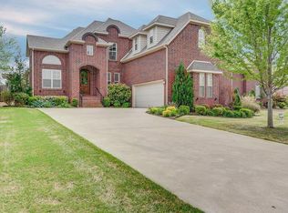 6906 W Balmoral Dr, Rogers, AR 72758