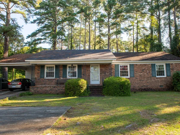 329 S McPherson Church Rd, Fayetteville, NC 28303