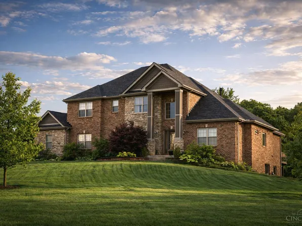 8005 Bending Willow Ct, Waynesville, OH 45068