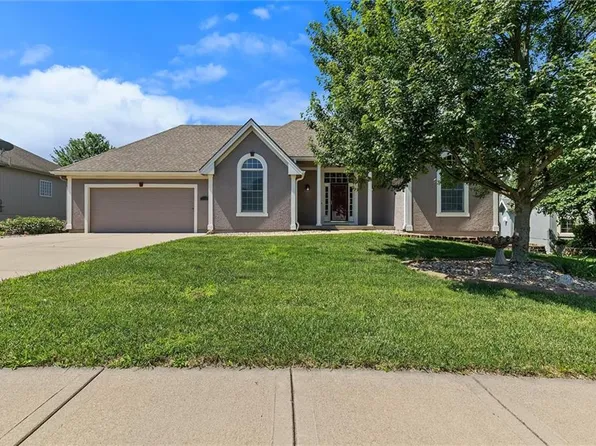 2113 Bradford Pl, Excelsior Springs, MO 64024
