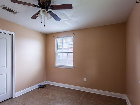 5th image of 1625 Plaza Dr