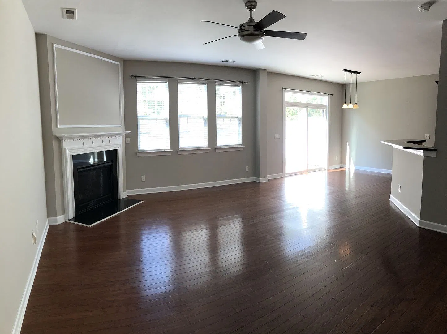 Beautiful Ballantyne Area 3 Bedroom Townhome Available Now — Photo 4
