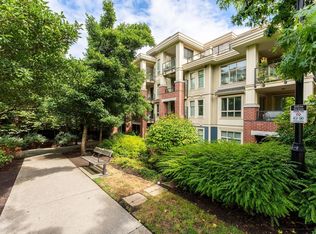 245 Ross Dr #402, New Westminster, BC V3L0C6