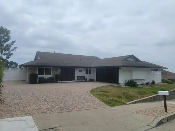2216 E White Lantern Ln, Orange, CA 92867
