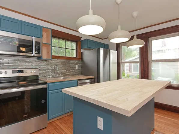 12 Drury Rd, Hyde Park, MA 02136