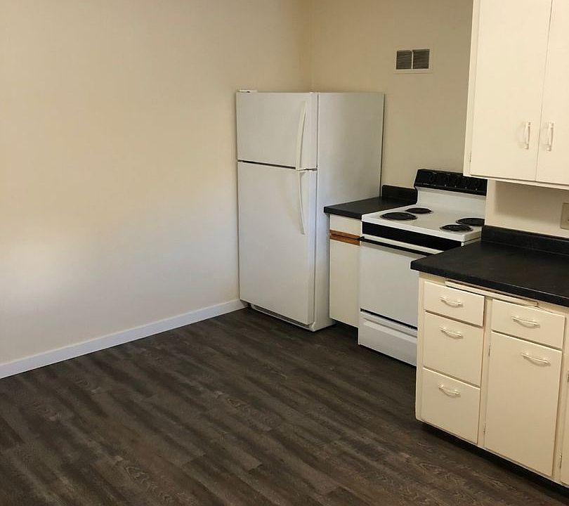 2nd image of 2610 E Lexington Blvd #10156481