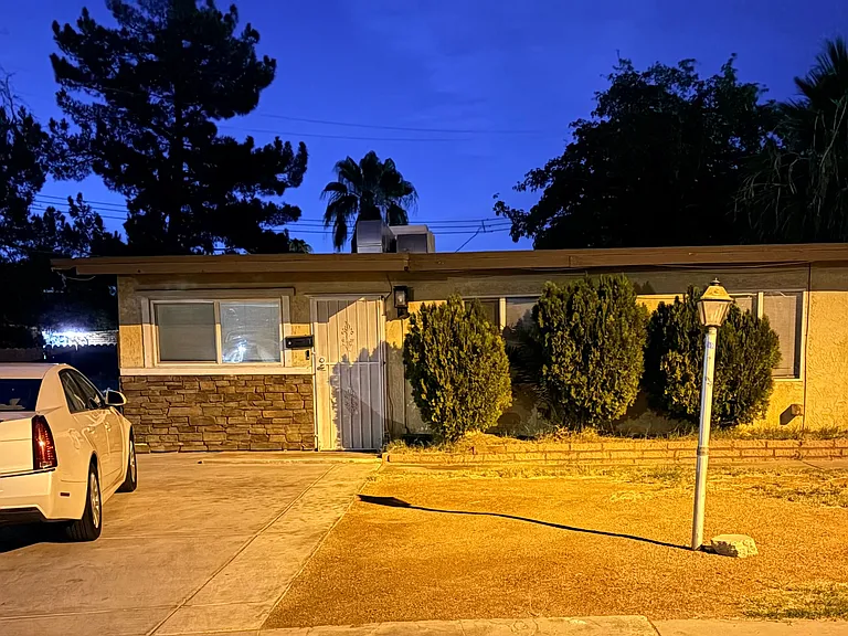 4392 Springdale Ct — Photo 1