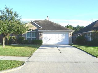 5318 Chase Wood Dr, Bacliff, TX 77518