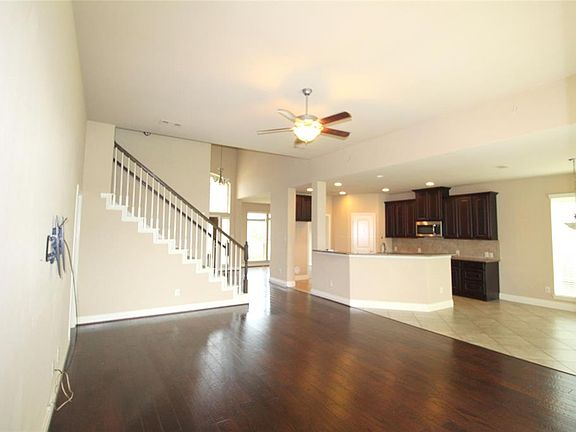 4th image of 2706 Misty Laurel Ct