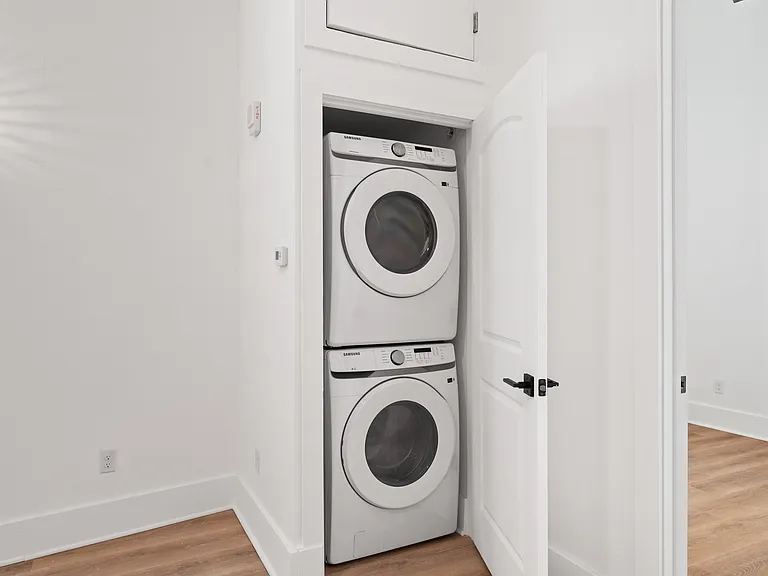 251 Pearl St #107 — Photo 11