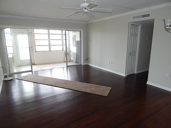 2nd image of 21267 Gertrude Ave APT 116