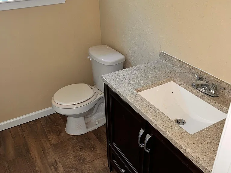 414 W Dittmar Rd #B — Photo 5