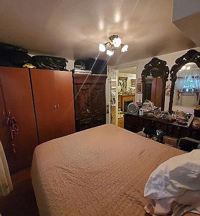 5th image of 2167 E 38th St