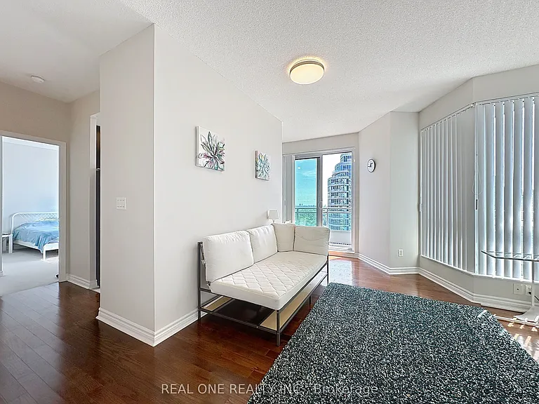 18 Holmes Ave #2205 — Photo 9