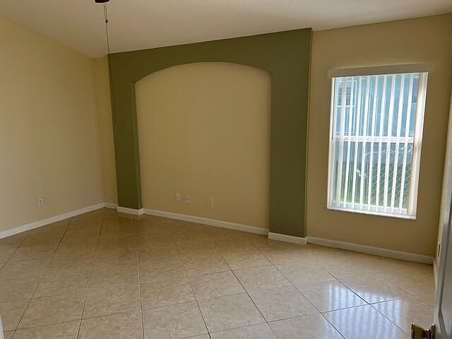 1st image of 5319 NW South Lanett Cir
