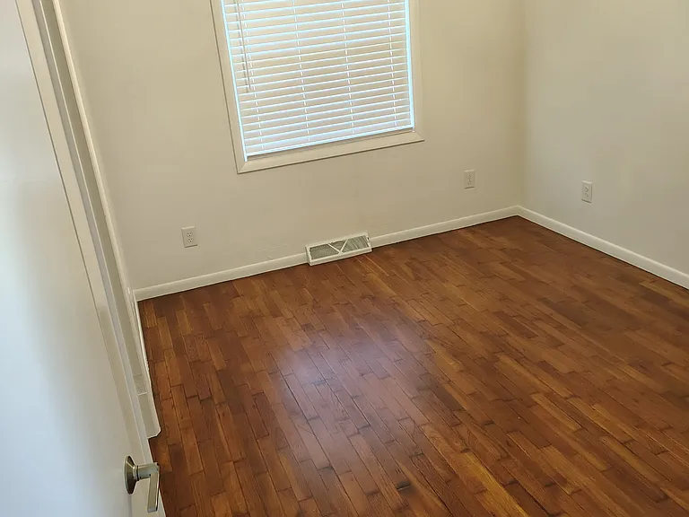 7618 Carroll Rd — Photo 7