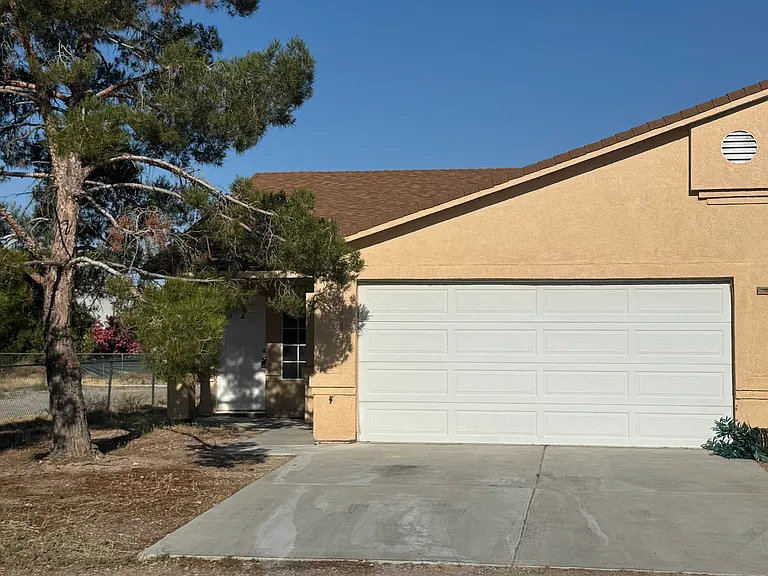 1830 Pershing Ave #A — Photo 1