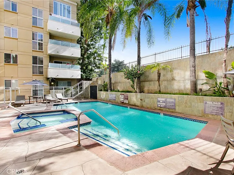 4949 Genesta Ave #104 — Photo 31