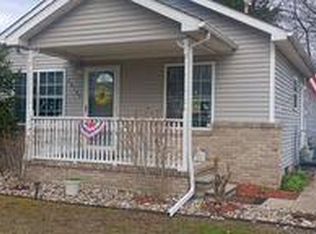 26147 Frankfort Rd, New Boston, MI 48164