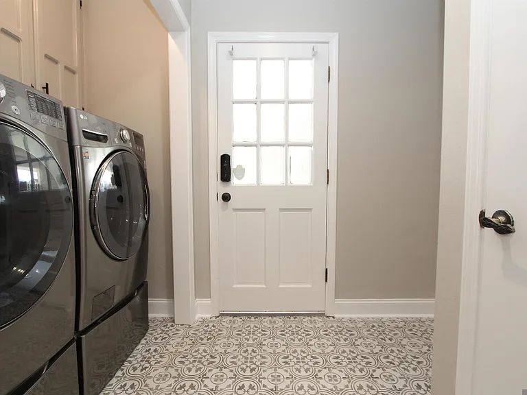 4837 Front Royal Dr — Photo 12