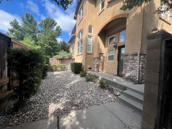 2517 Garfield Ave #A, Carmichael, CA 95608