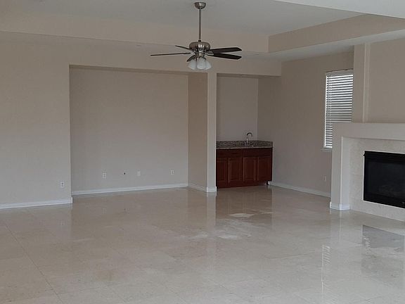 4th image of 7104 Manzanares Dr