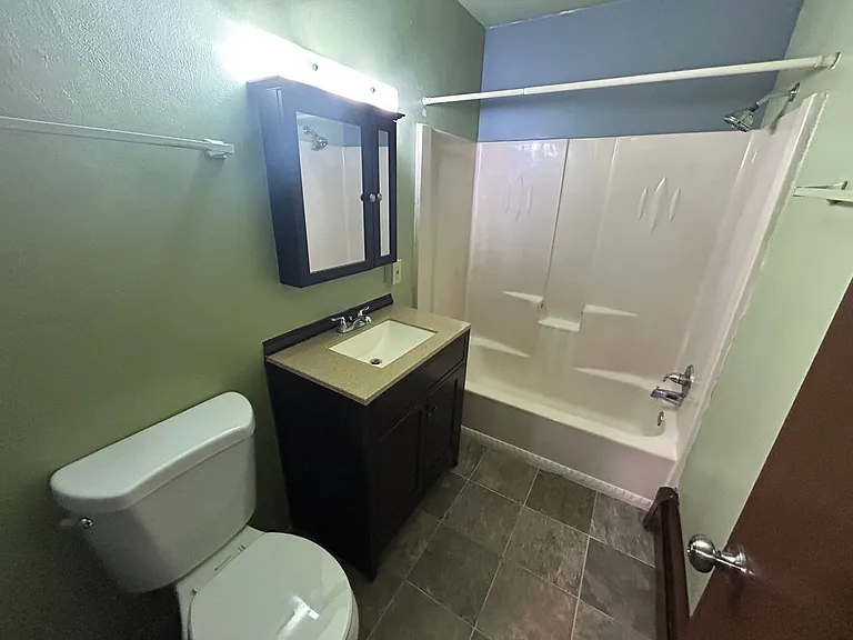 60 Bluemound Ct — Photo 25