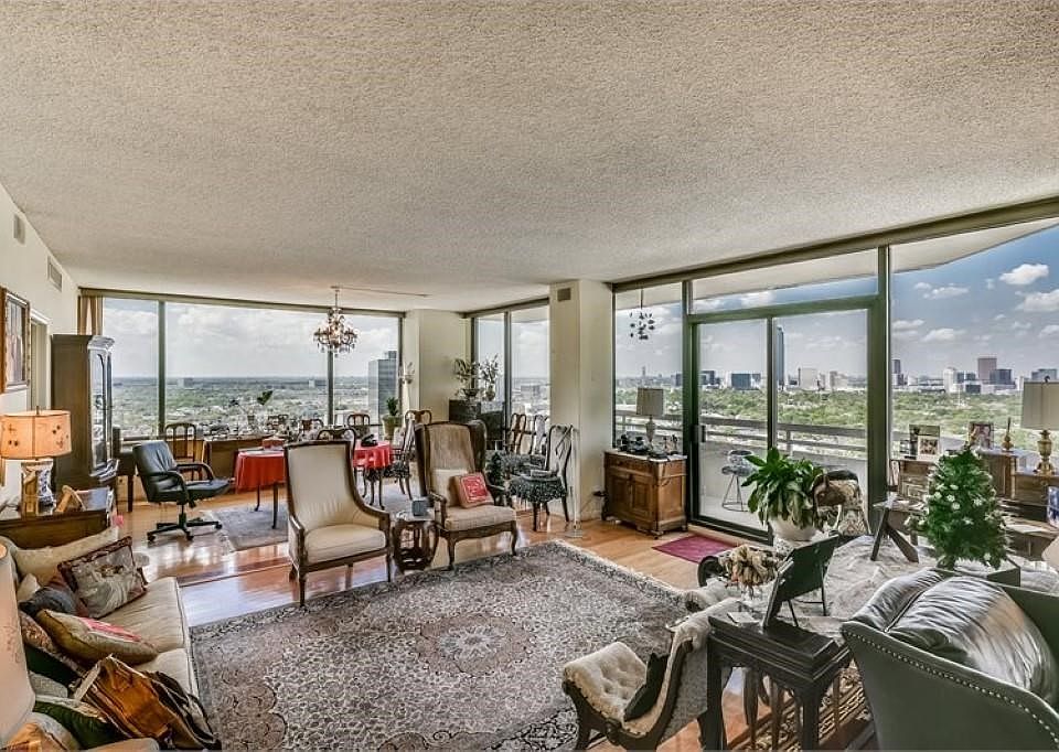 Panoramic views from the 25th floor of 14 Greenway ----- rarely available three bedroom, 2677 square foot unit