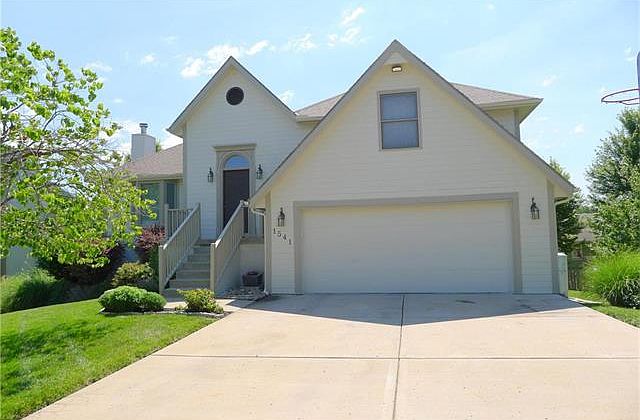 1st image of 1541 Chauncey Ave